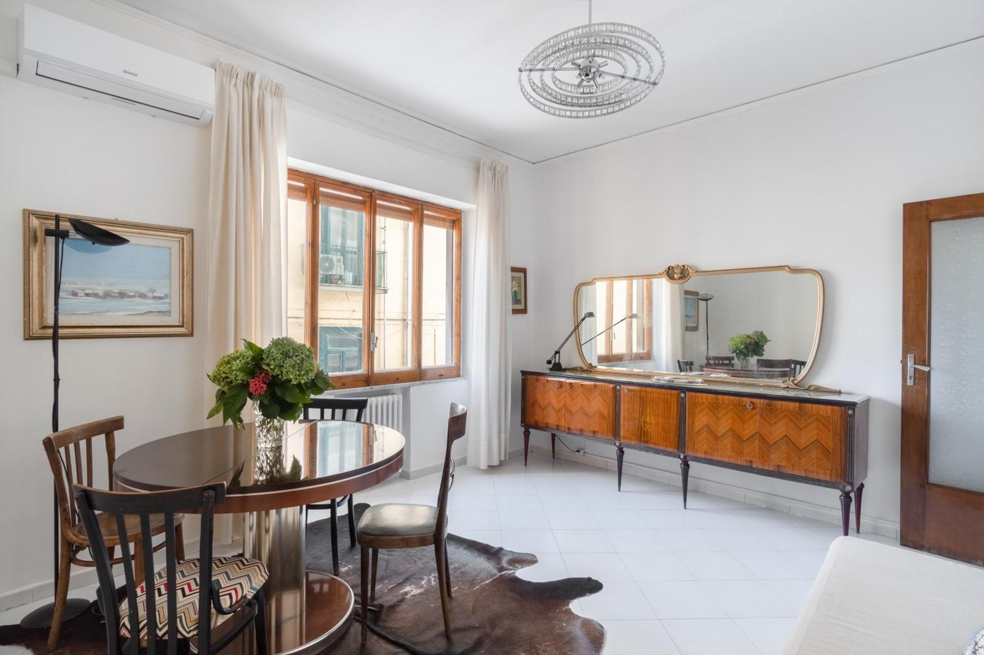 Casa Angelina Via Mercanti Centro Storico Salerno
